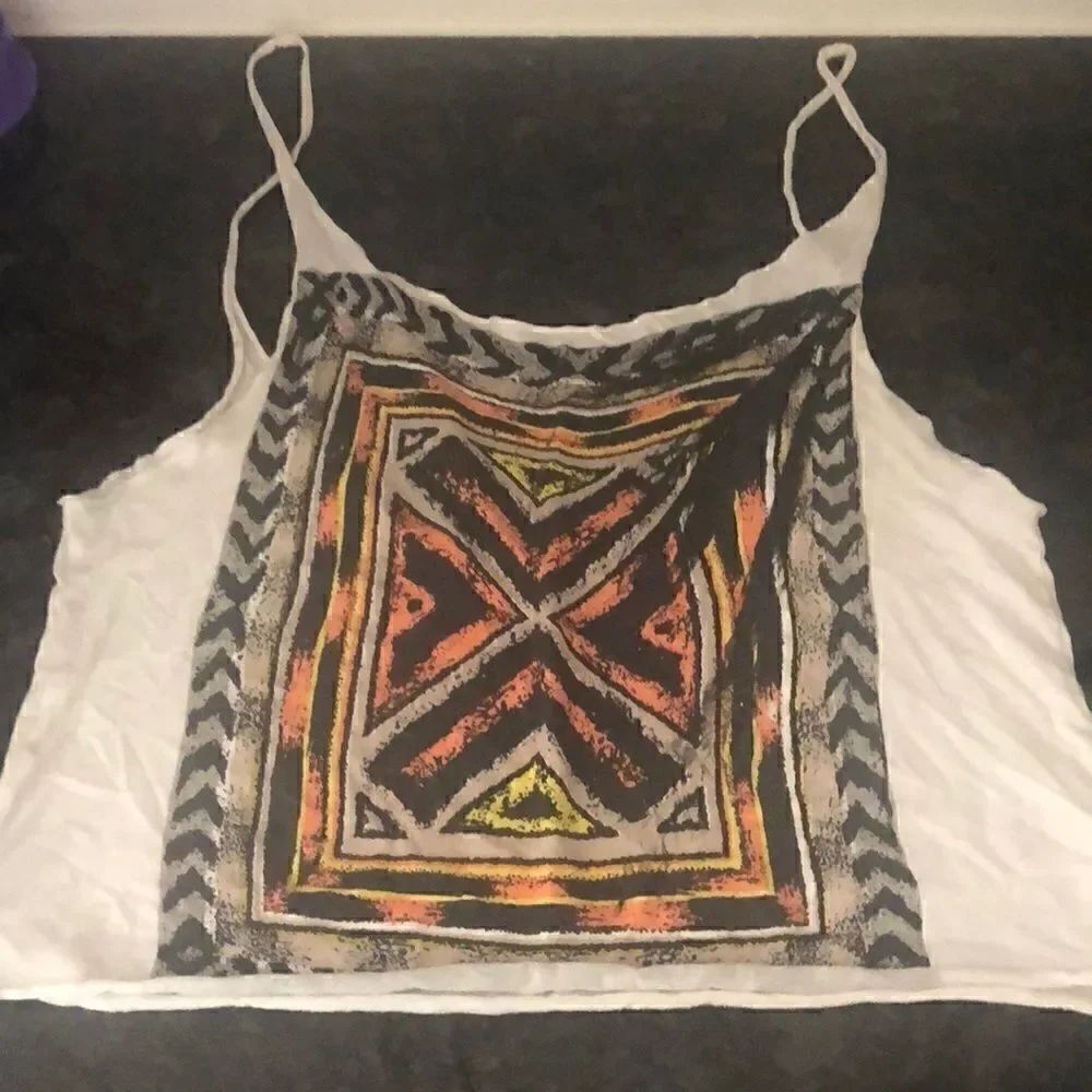 Cute tribal pattern urban outfitters top M